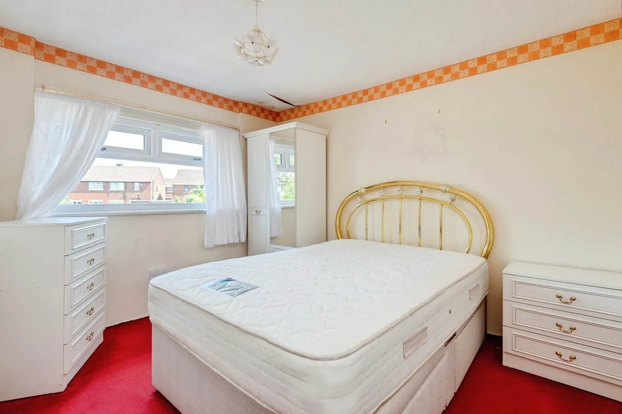 Deansway, Widnes, WA8, photo 12