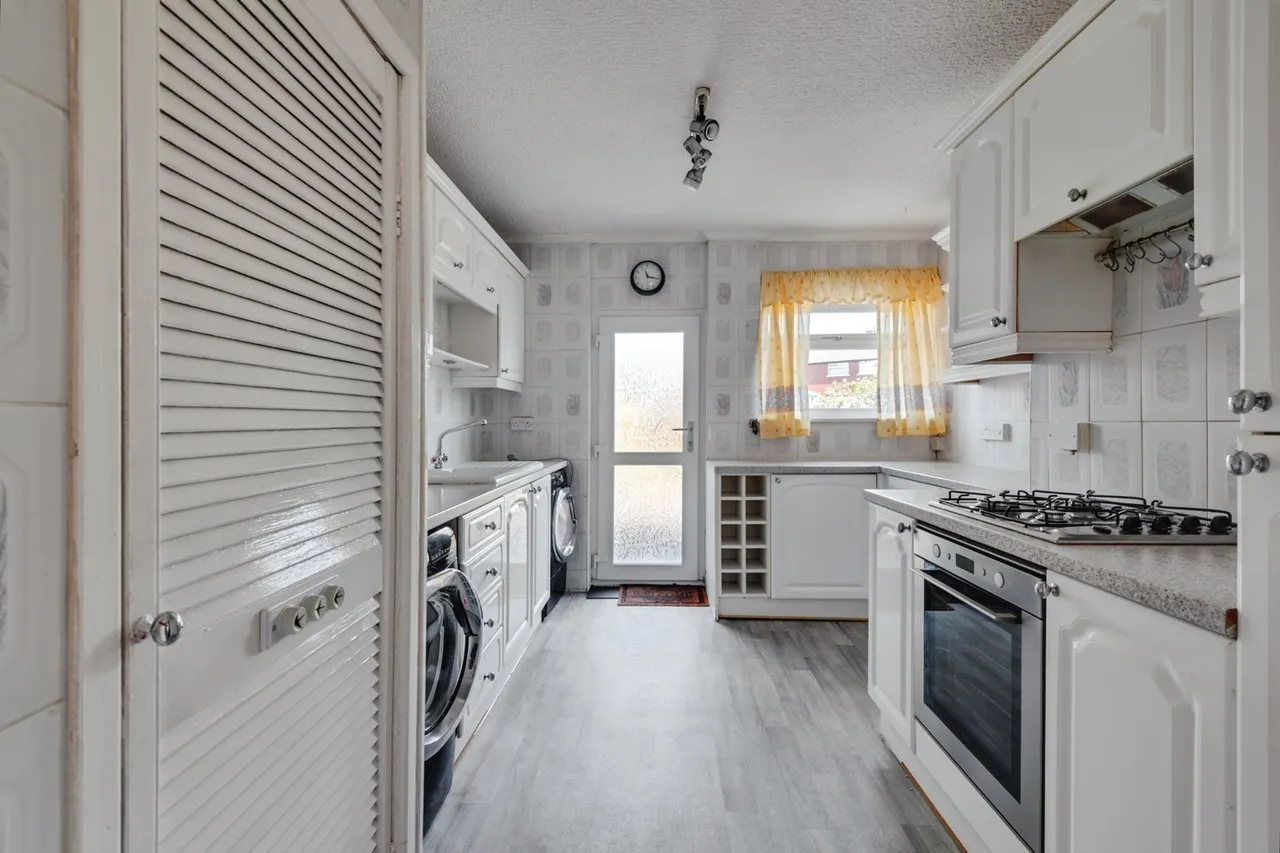 Deansway, Widnes, WA8, photo 8