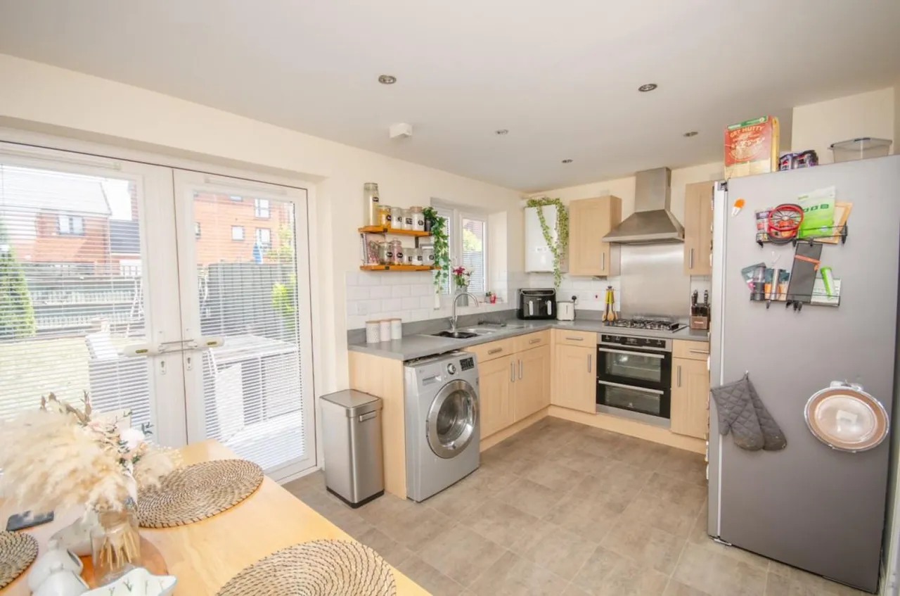 Bluebell Way, Lyde Green, BS16, photo 4