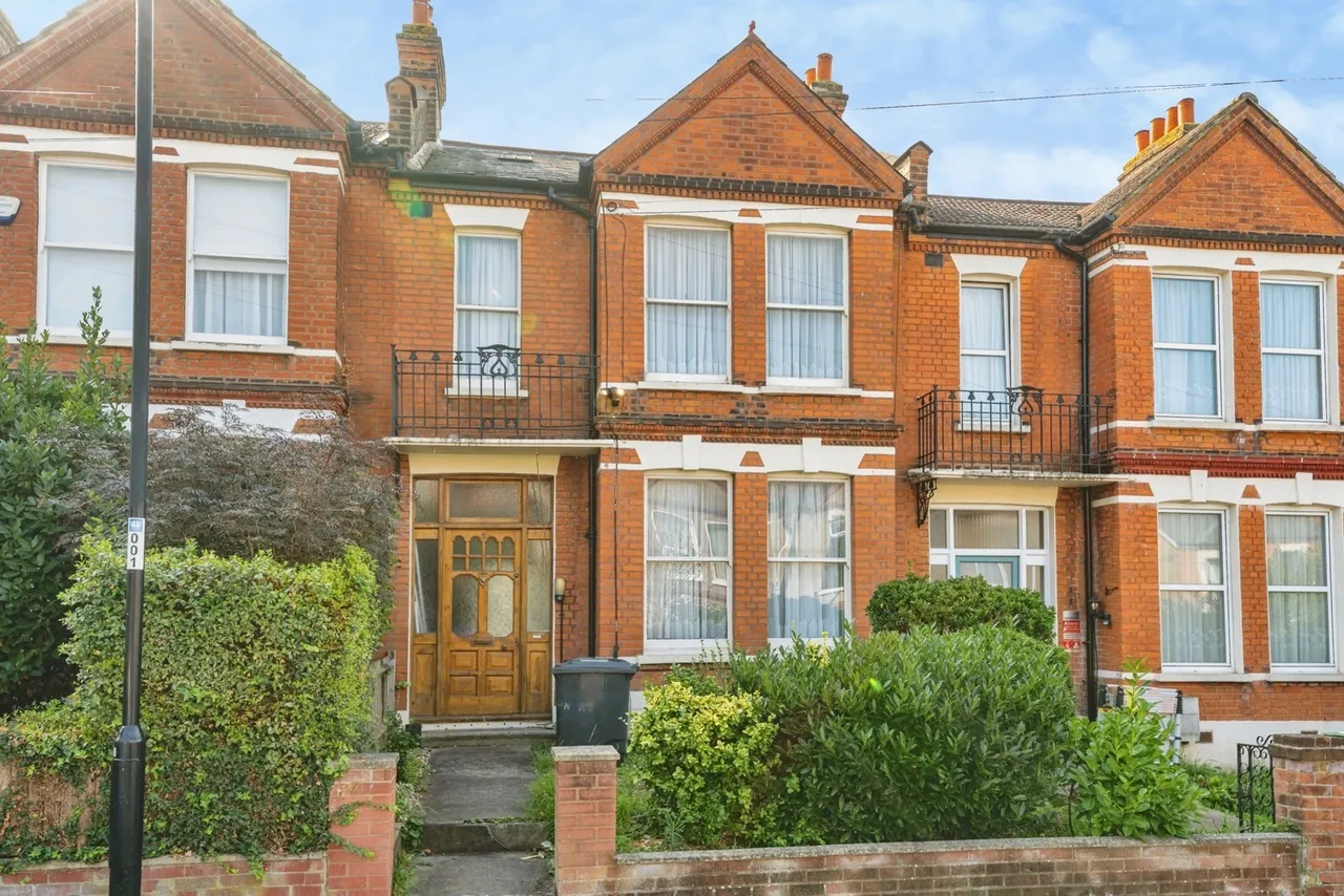 3 bed house for sale, Merchiston Road, London, SE6