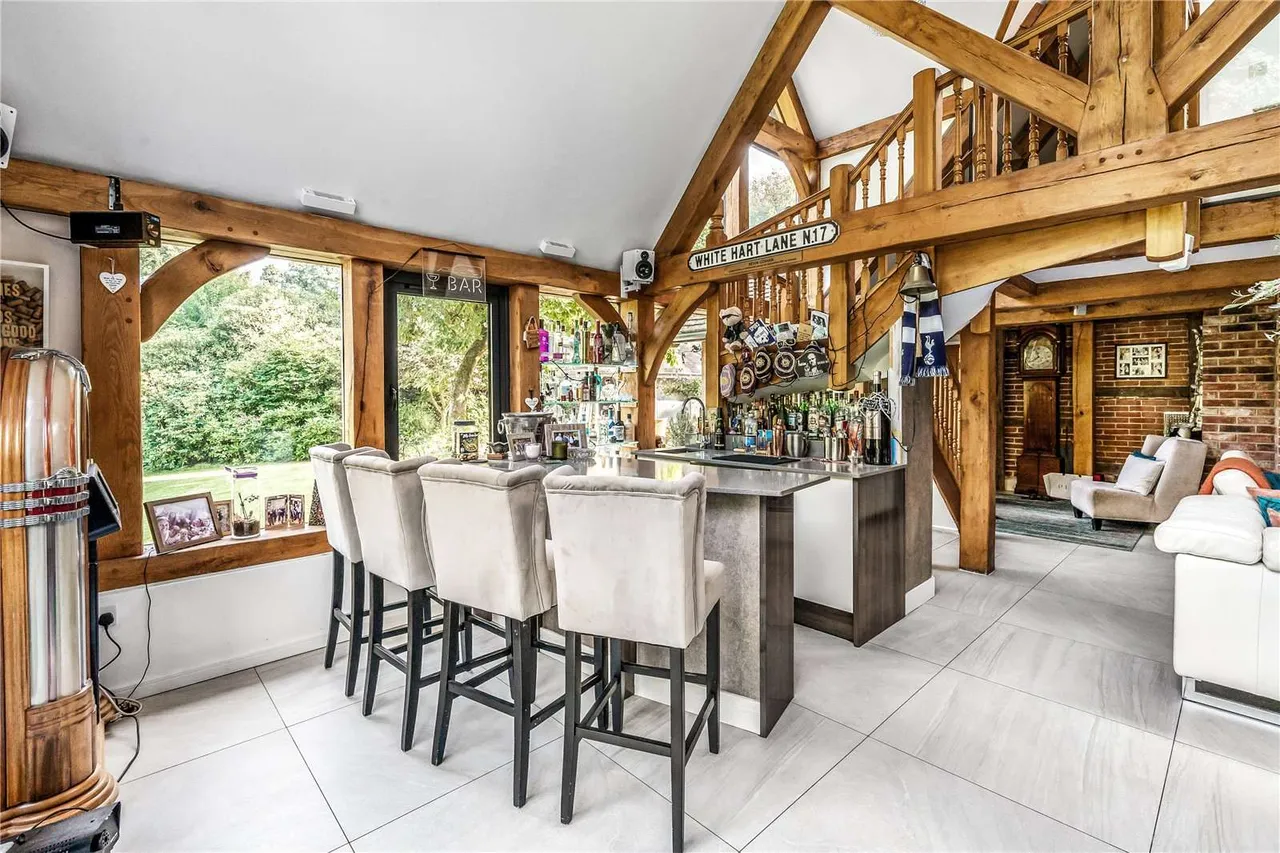 Bullswater Lane, Bullswater Common, Pirbright, Surrey, GU24 0LY, photo 9