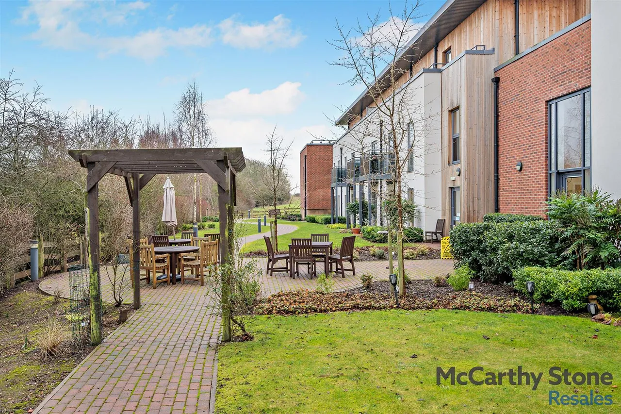 Springfield Close, Stratford-Upon-Avon, CV37, photo 19