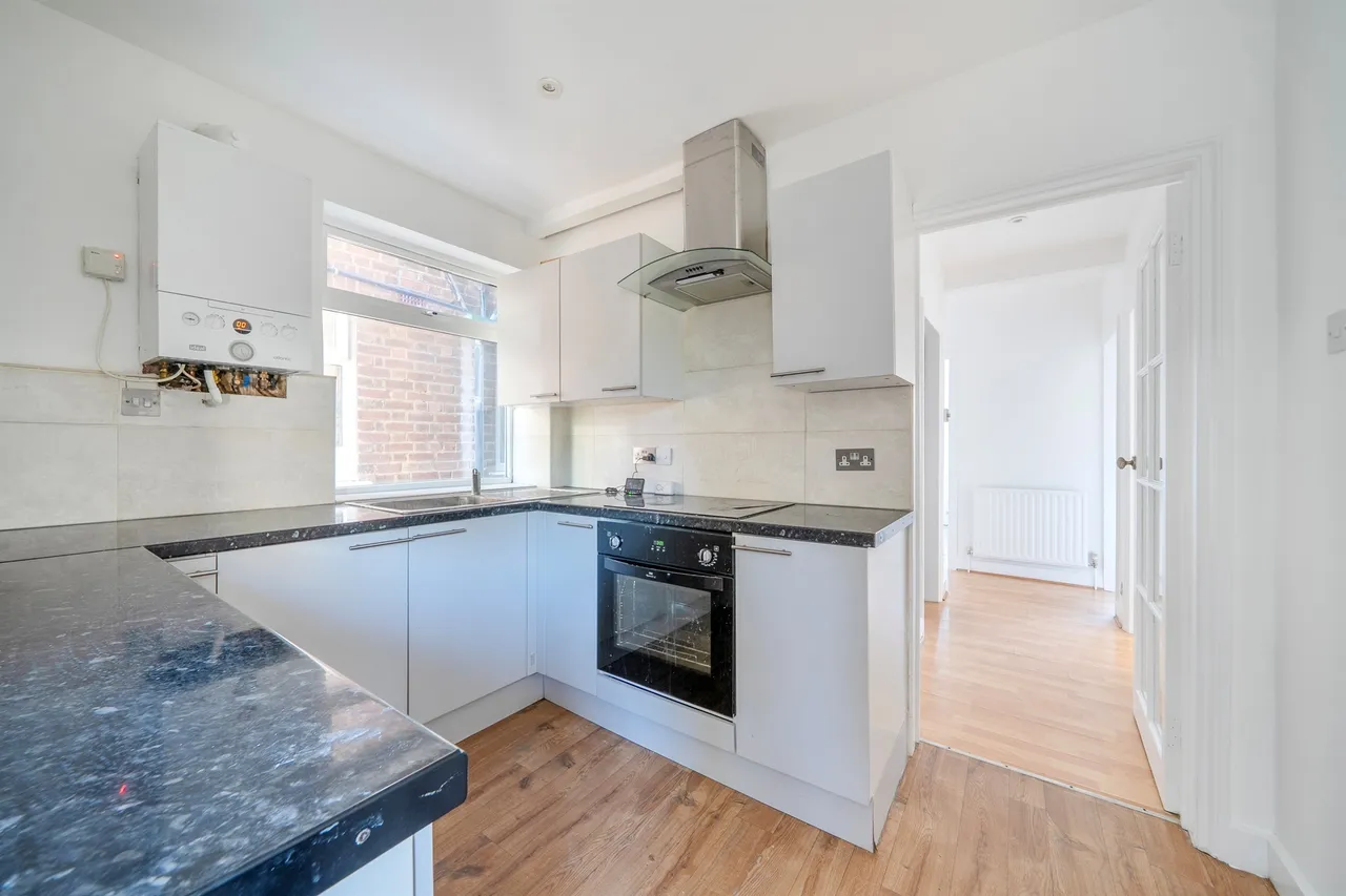 Marlborough Close, London, N20, photo 8