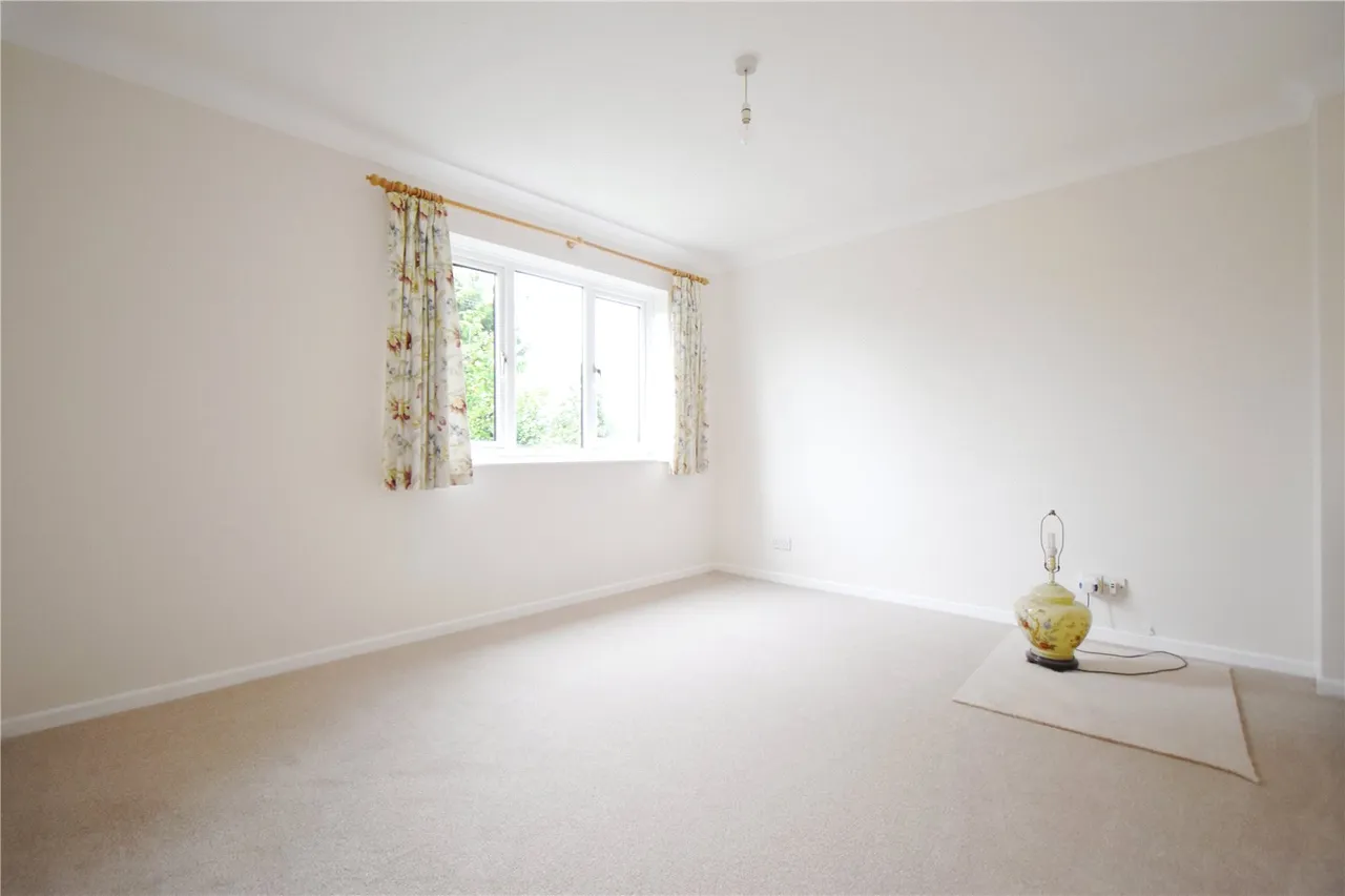 Mill Close, Sherfield-on-Loddon, Hook, Hampshire, RG27 0AQ, photo 7