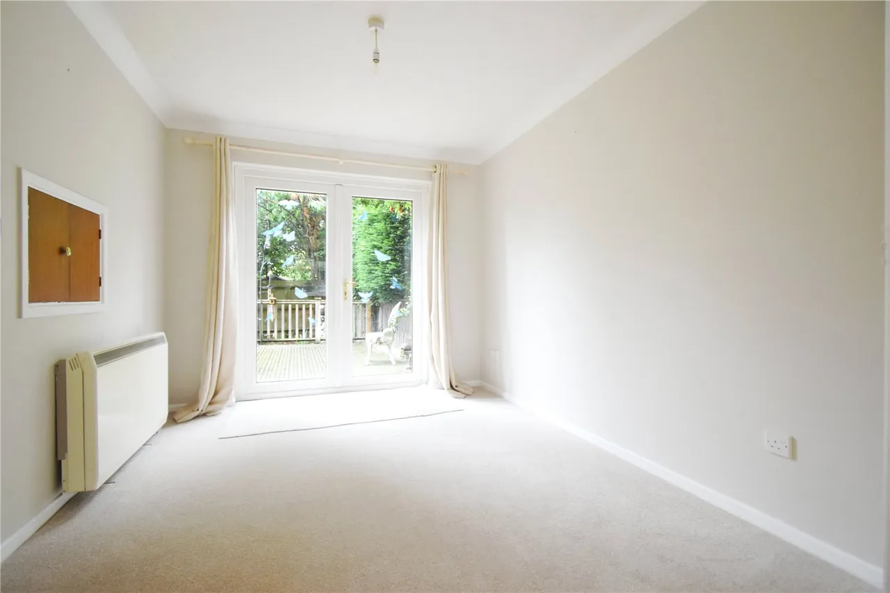 Mill Close, Sherfield-on-Loddon, Hook, Hampshire, RG27 0AQ, photo 6