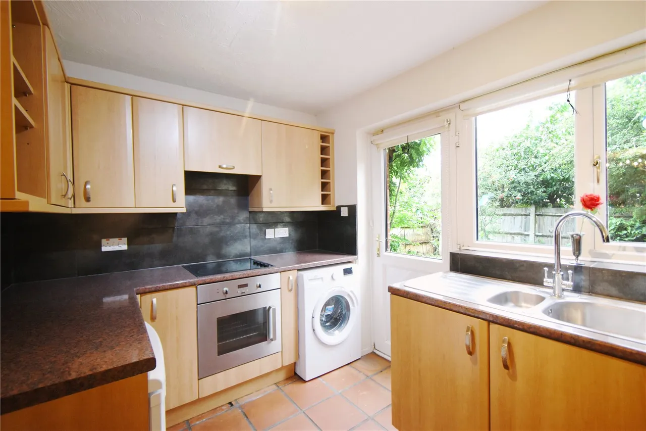 Mill Close, Sherfield-on-Loddon, Hook, Hampshire, RG27 0AQ, photo 12