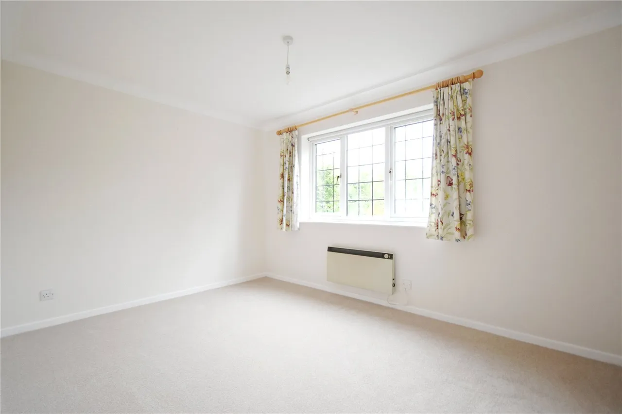 Mill Close, Sherfield-on-Loddon, Hook, Hampshire, RG27 0AQ, photo 8