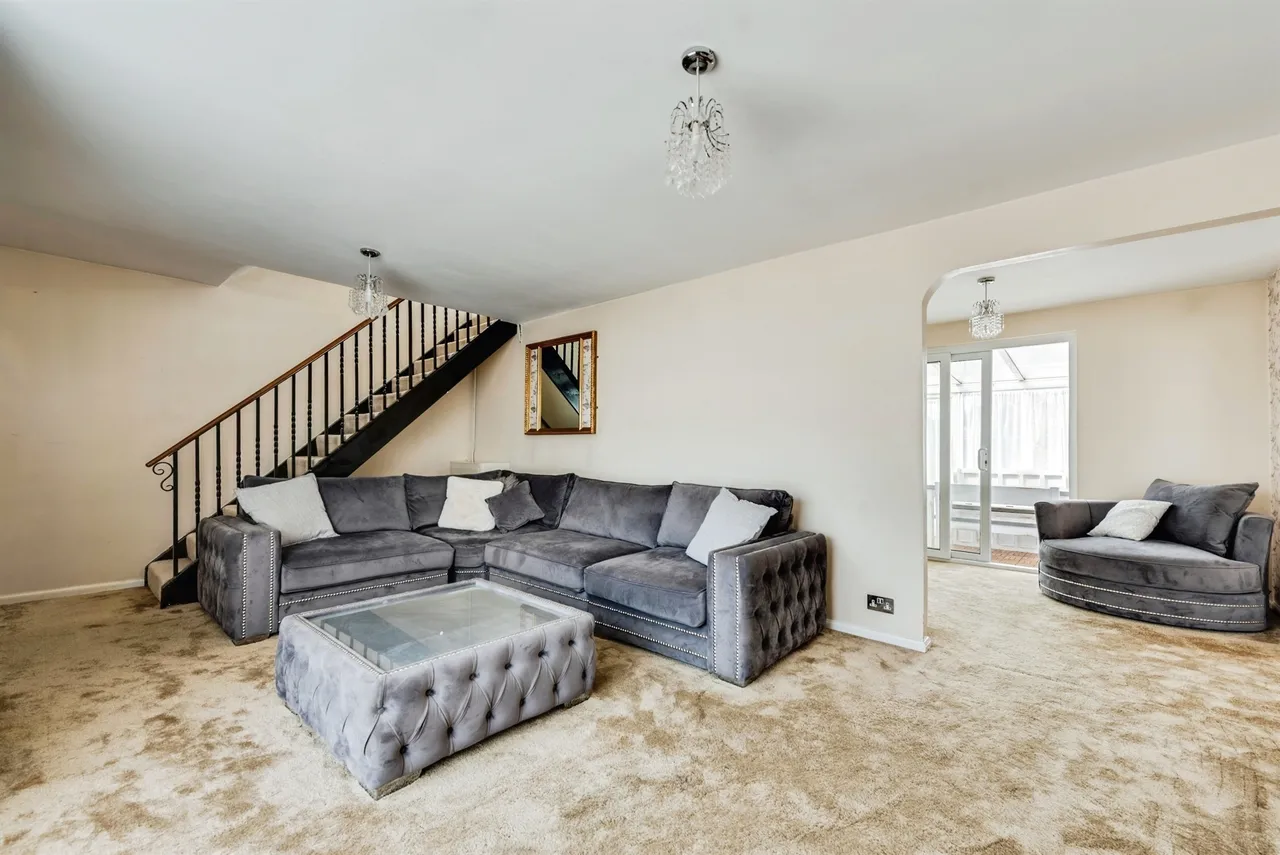 Pound Lane, Swindon, SN2, photo 2