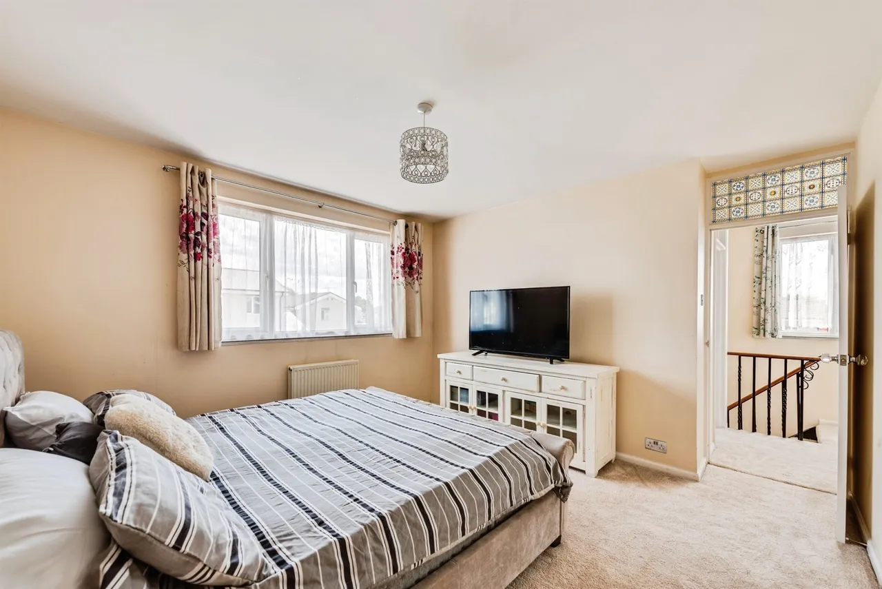 Pound Lane, Swindon, SN2, photo 7