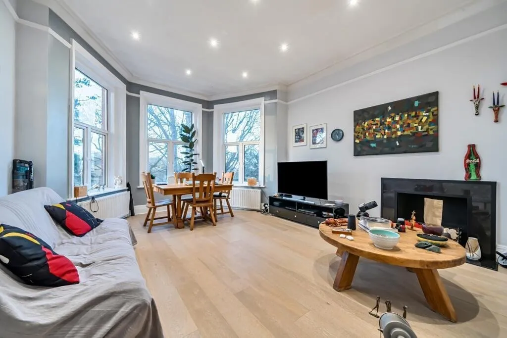 2 bed flat to rent, Shepherds Hill, London, N6
