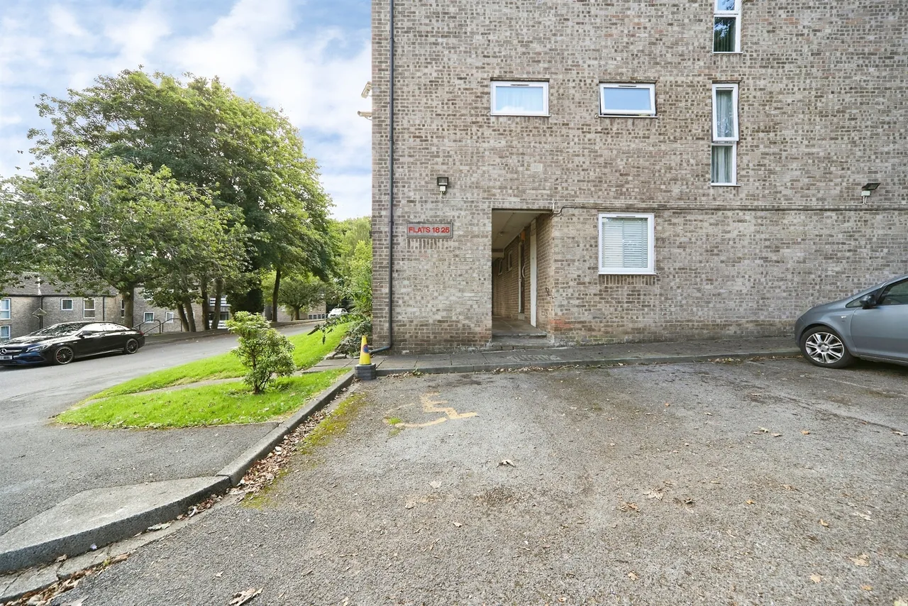 Frizley Gardens, Bradford, BD9, photo 15