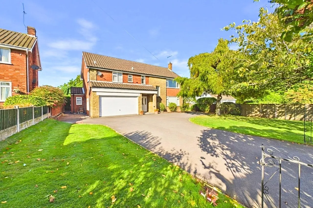 Ferriby Road, Barton-upon-Humber, DN18, photo 45