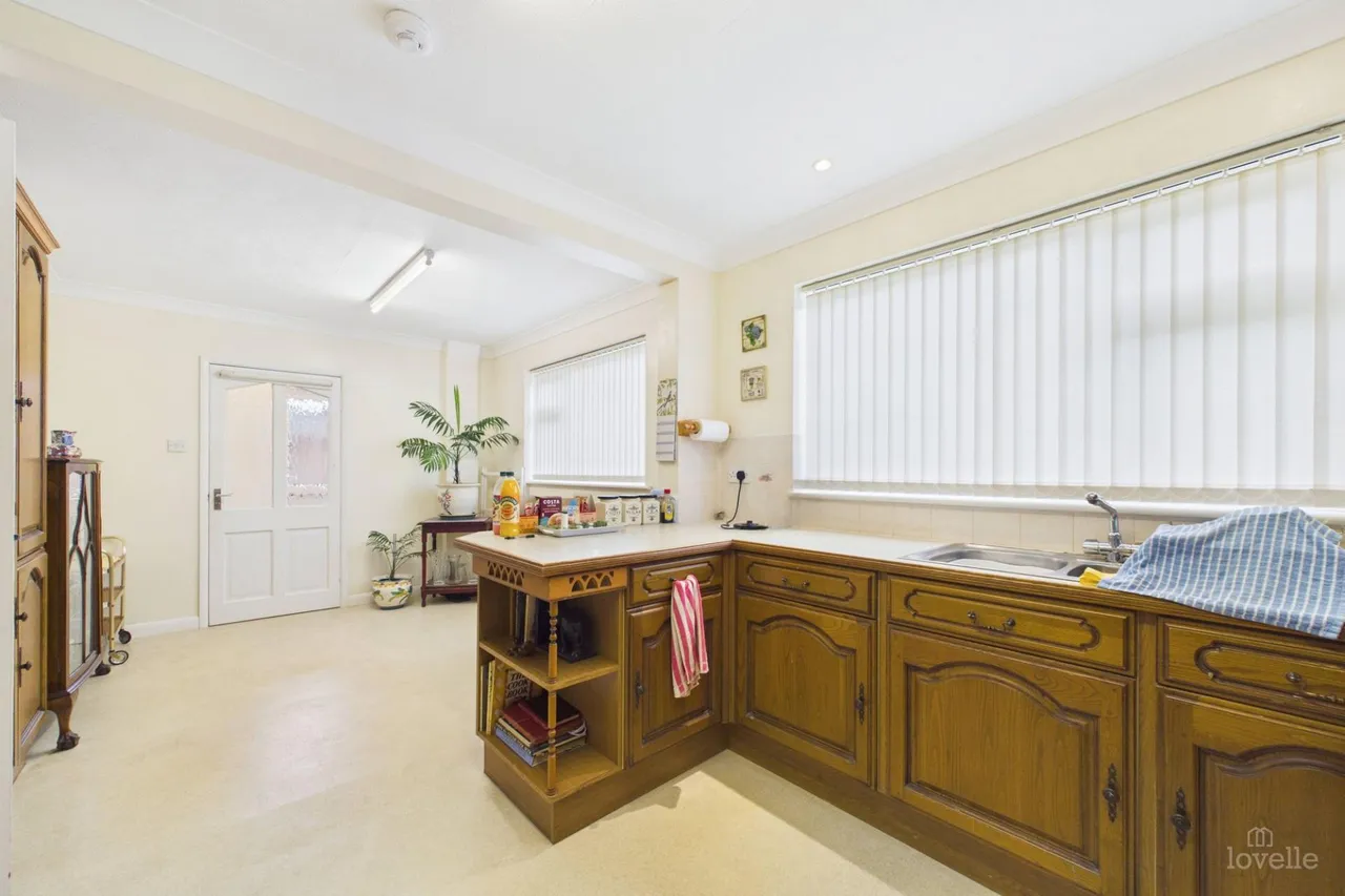 Ferriby Road, Barton-upon-Humber, DN18, photo 32