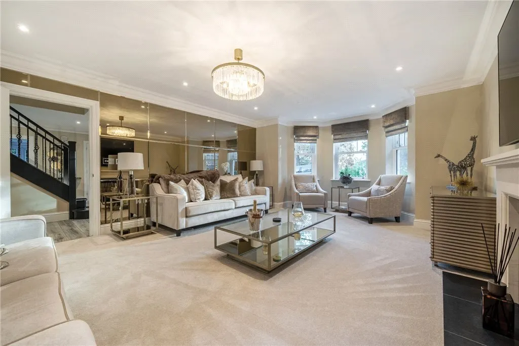 Plaistow Lane, BR1, photo 4