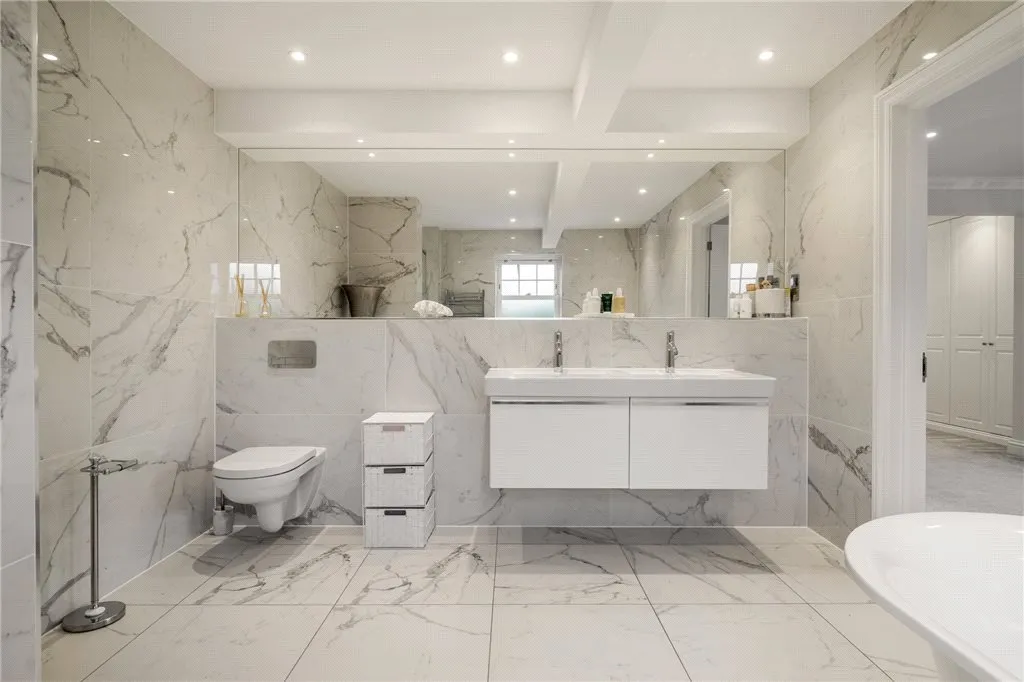 Plaistow Lane, BR1, photo 21