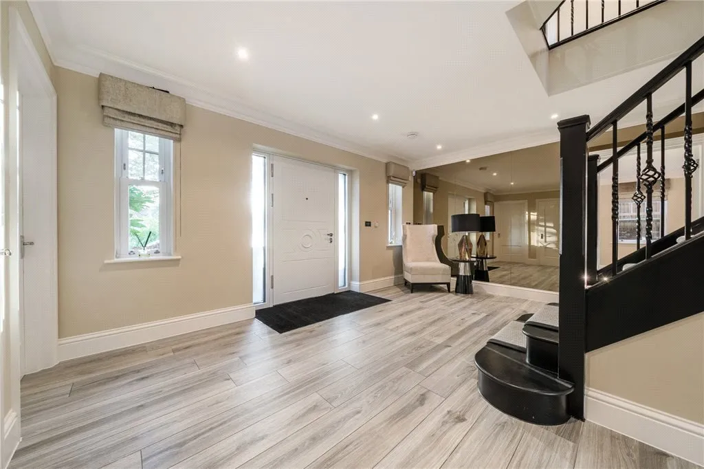 Plaistow Lane, BR1, photo 2
