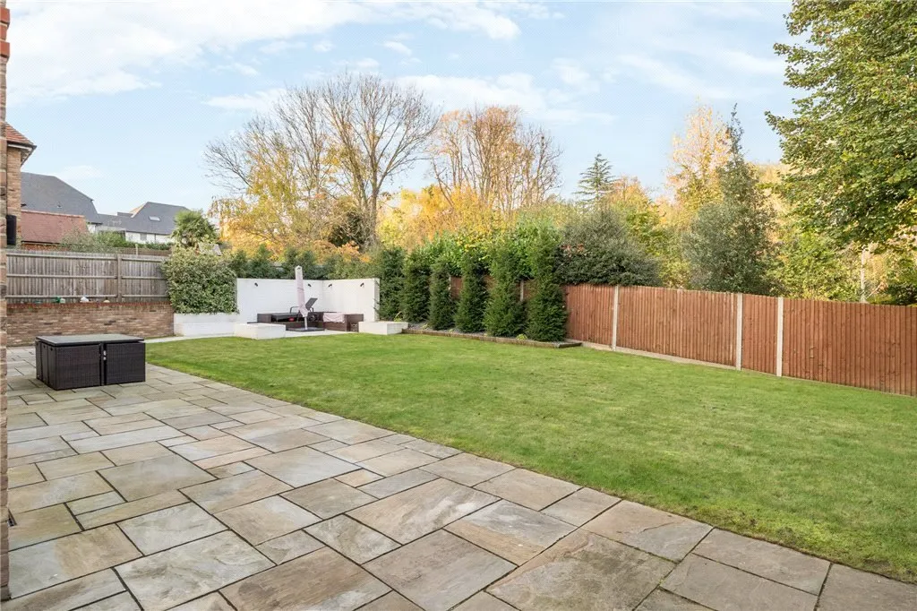 Plaistow Lane, BR1, photo 40