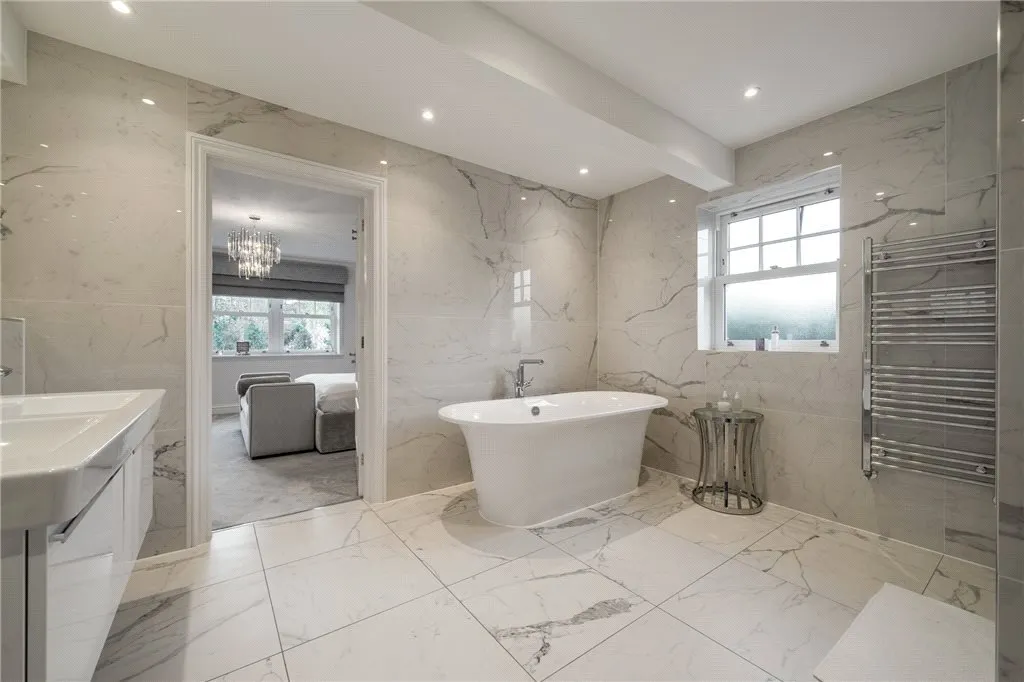 Plaistow Lane, BR1, photo 18
