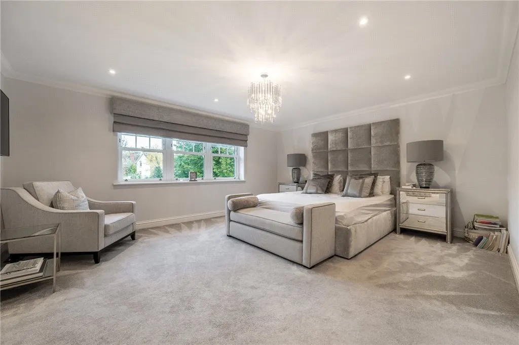 Plaistow Lane, BR1, photo 14