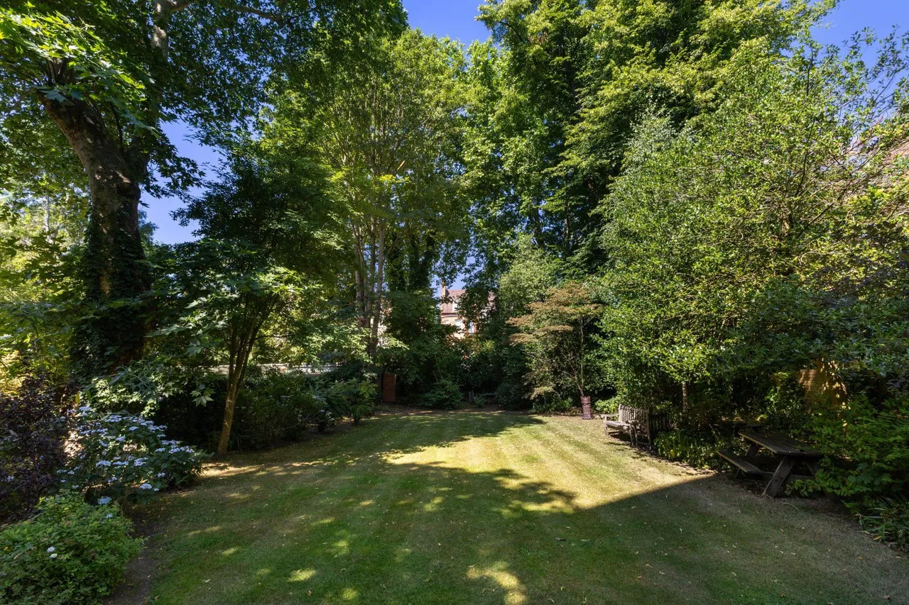 Fitzjohns Avenue, Hampstead, NW3, photo 3