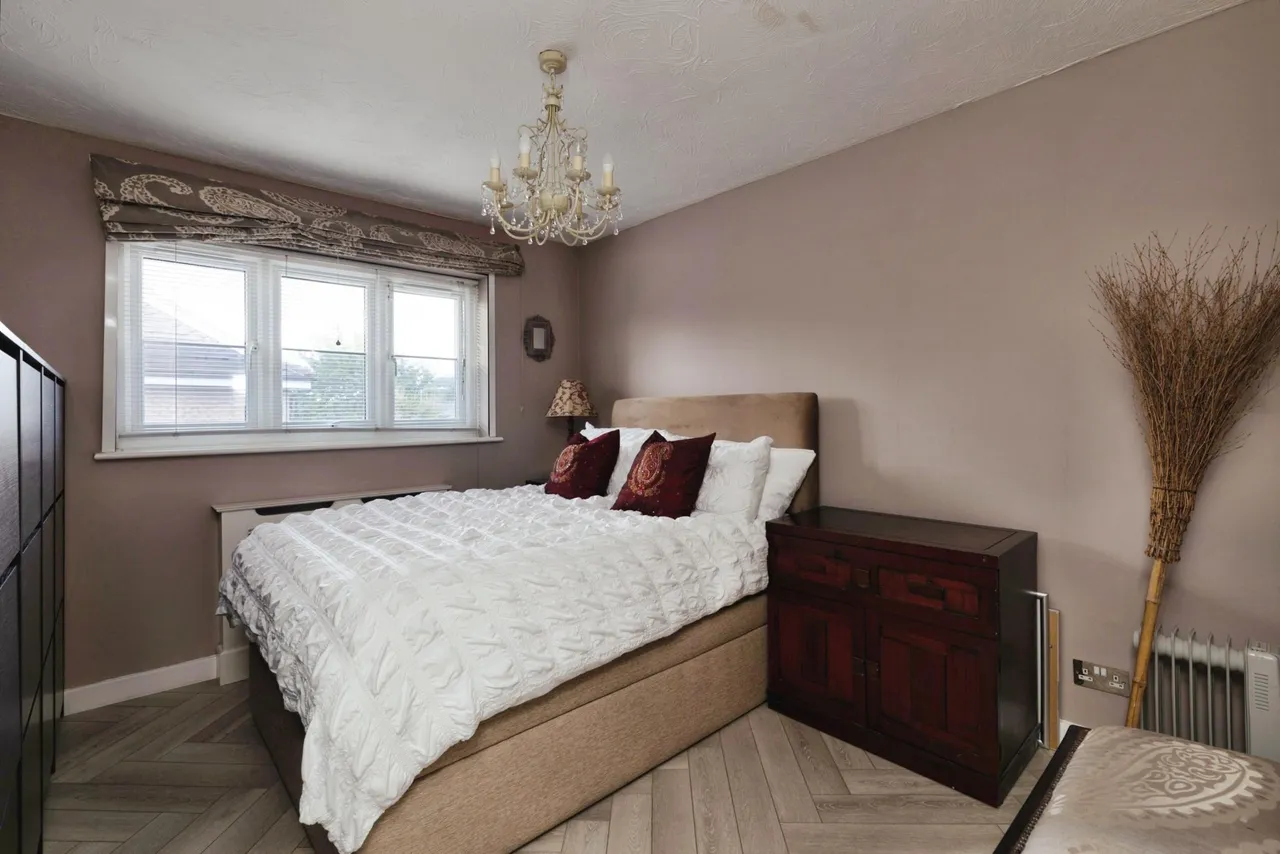 Fieldhouse Close, London, E18, photo 10