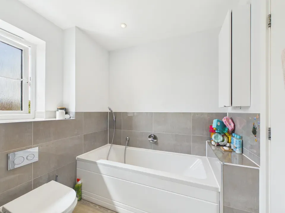 Stillwell Way, Faygate, photo 12