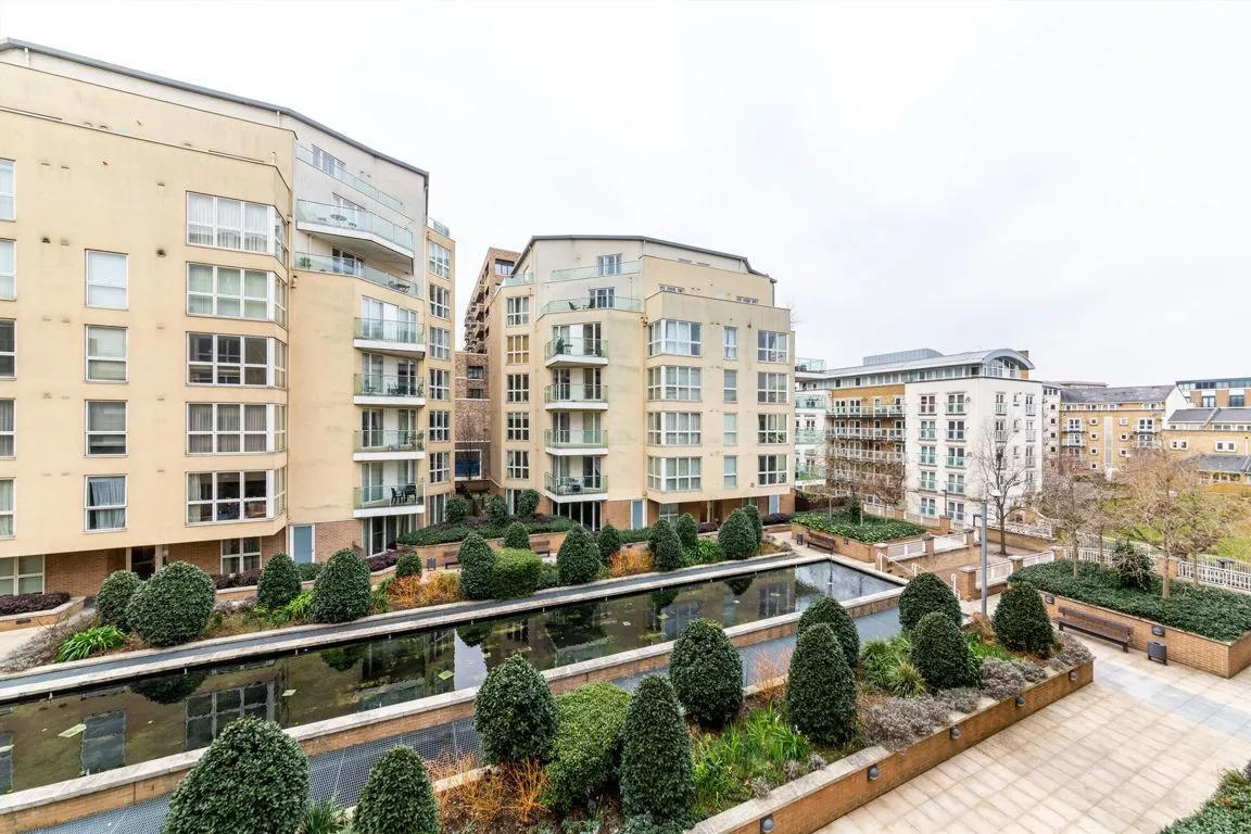Water Gardens Square, London, photo 4