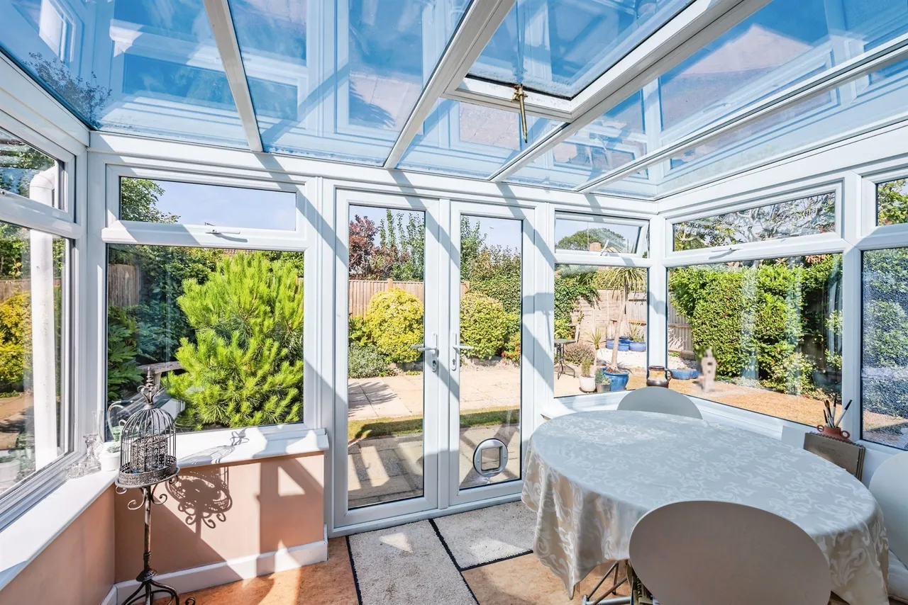 Chyngton Gardens, Seaford, photo 2