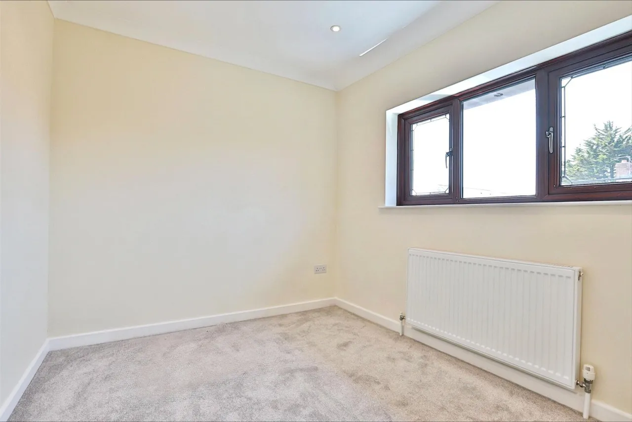 Columbia Road, Ensbury Park, BH10, photo 14