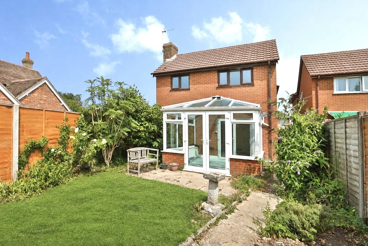 Columbia Road, Ensbury Park, BH10, photo 18