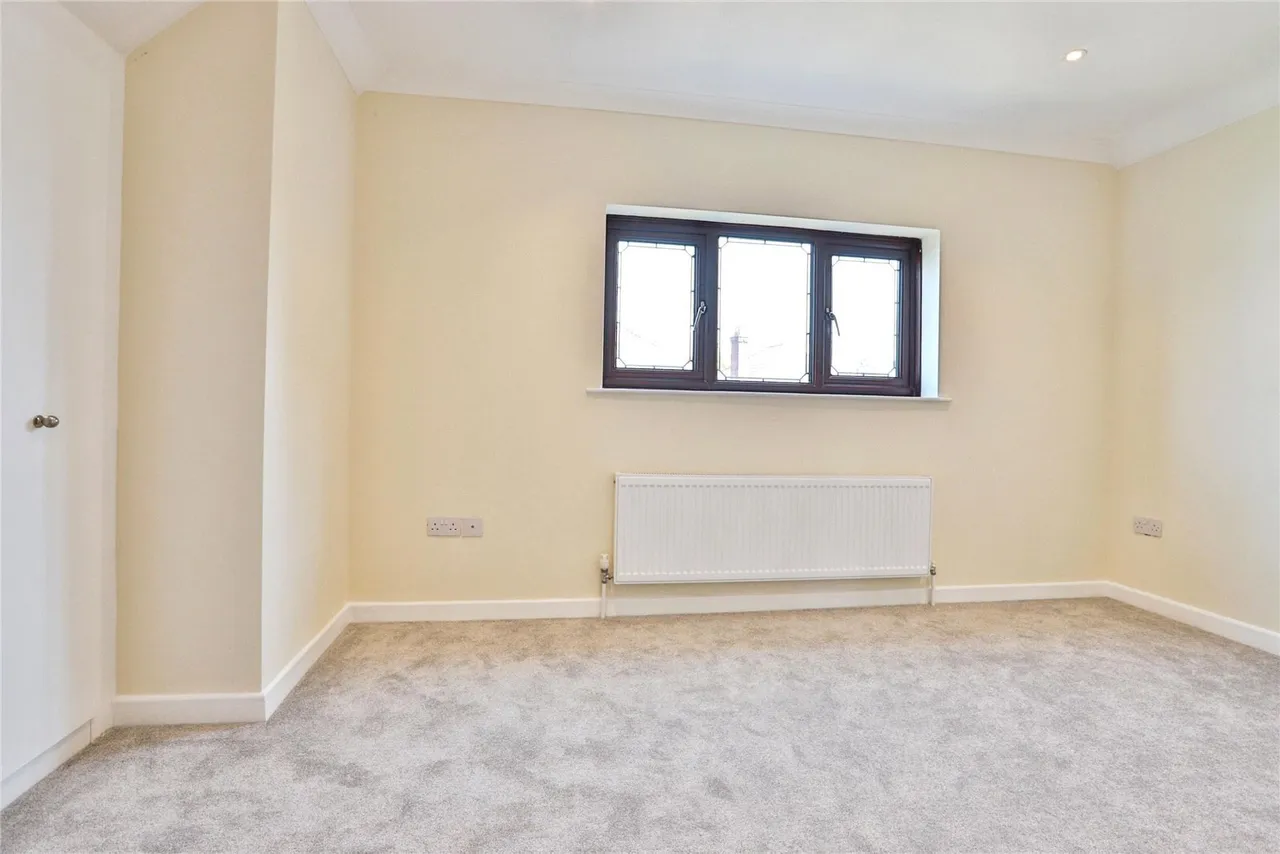 Columbia Road, Ensbury Park, BH10, photo 11