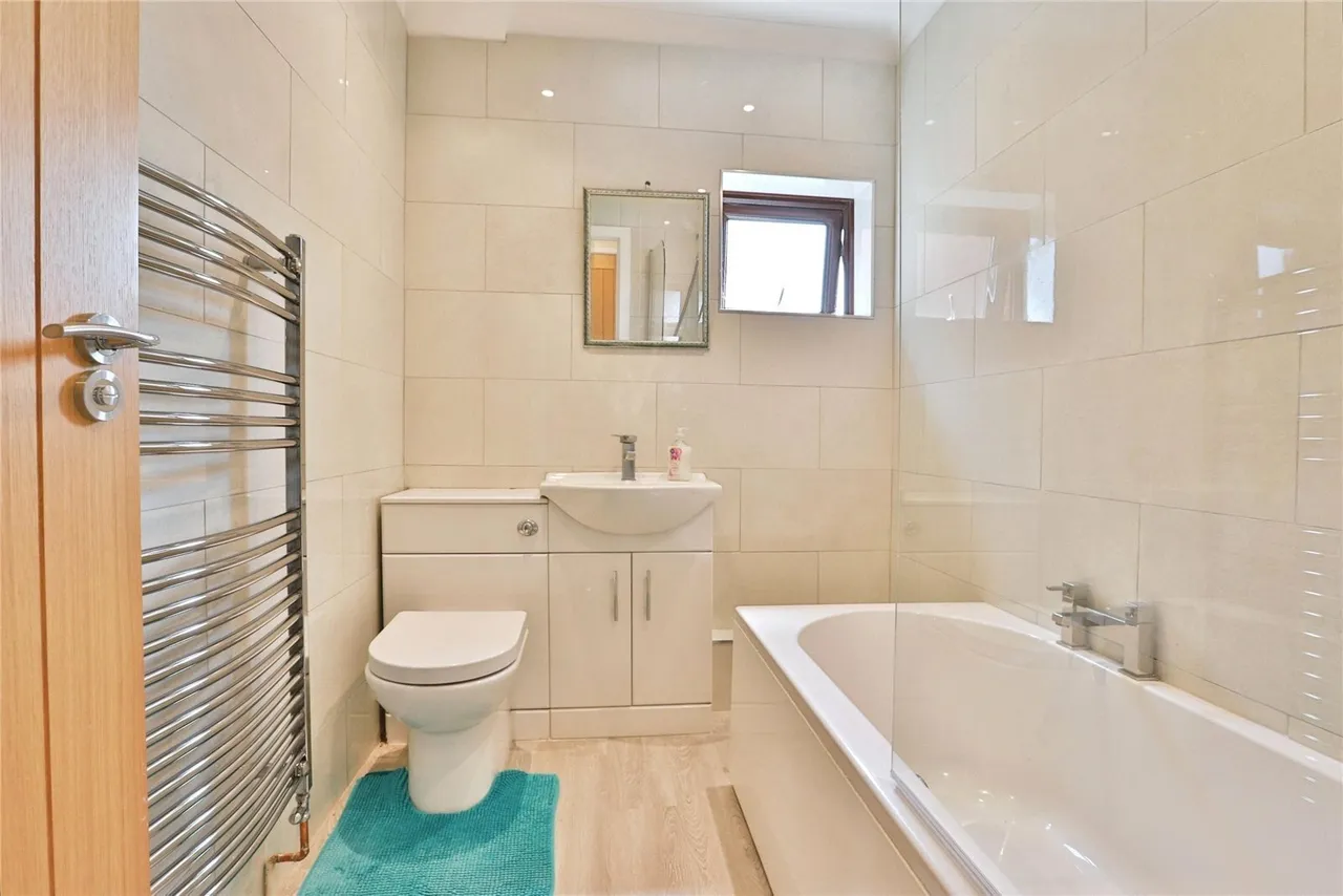 Columbia Road, Ensbury Park, BH10, photo 15
