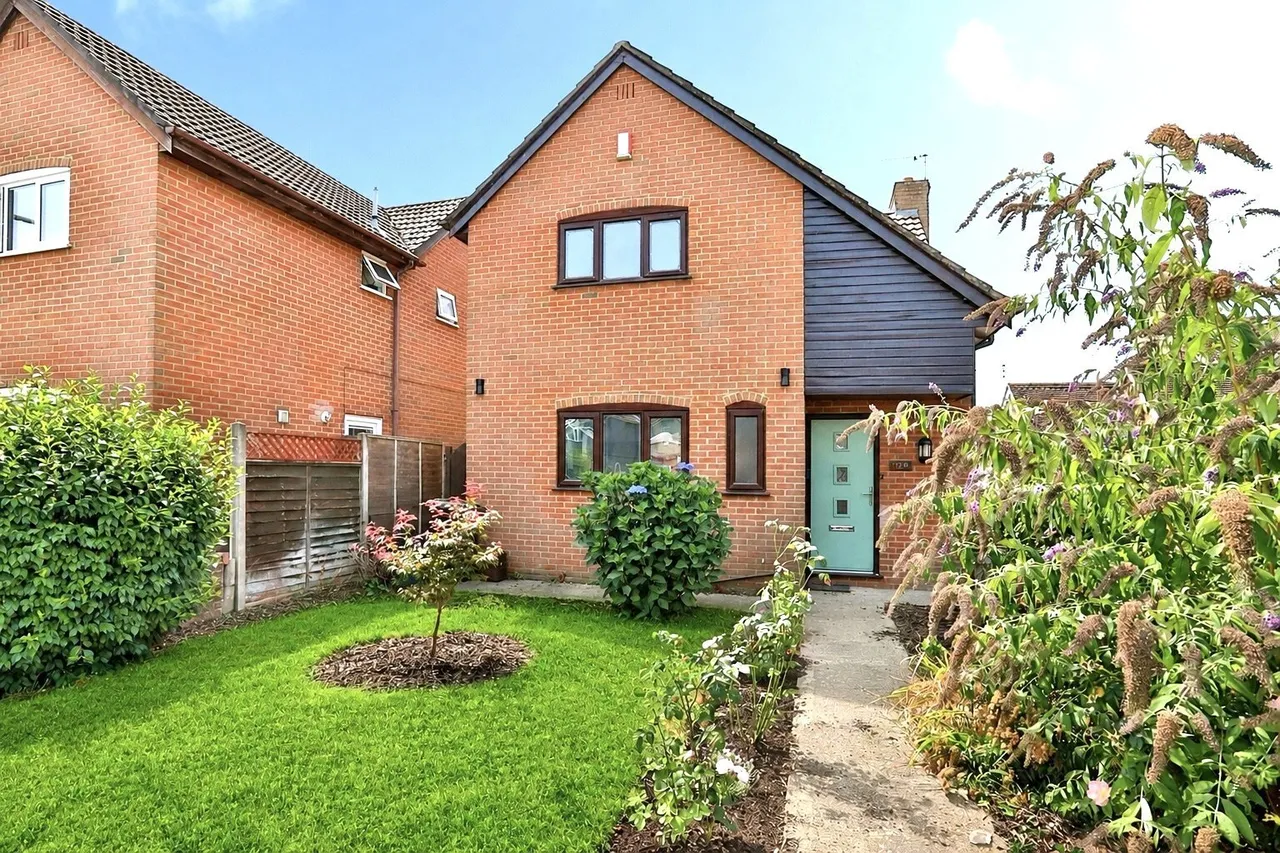 Columbia Road, Ensbury Park, BH10, photo 19