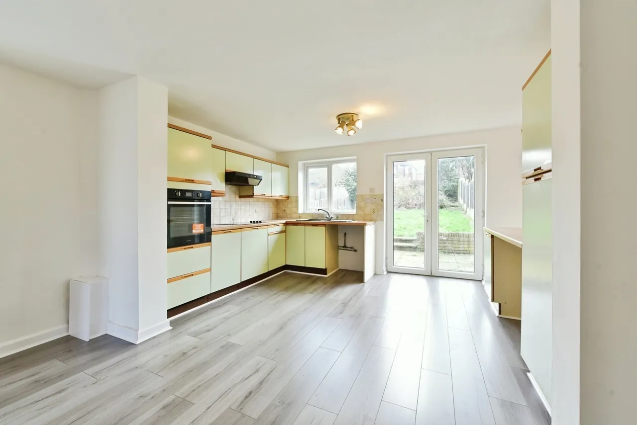 Houstead Road, Sheffield, South Yorkshire, S9, photo 2