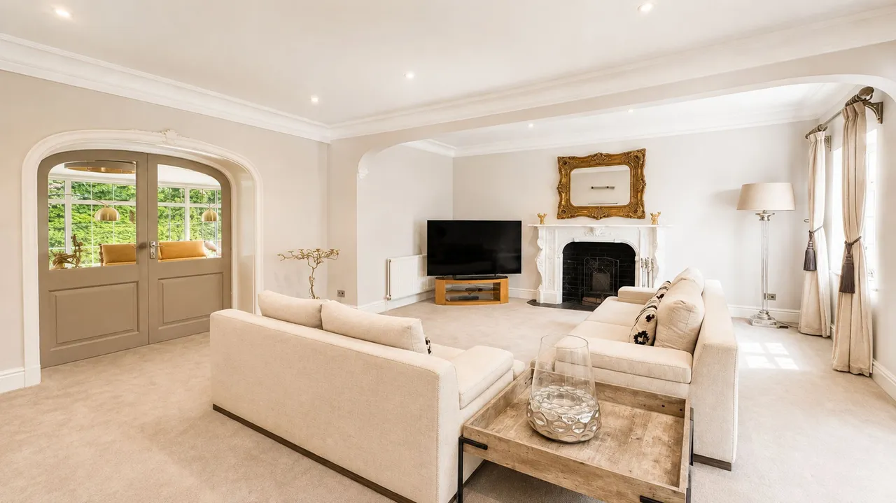 Warrington Road, Mere, WA16, photo 6