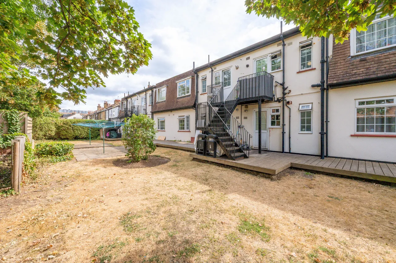 8 Beresford Court, Beresford Road, New Malden, photo 8