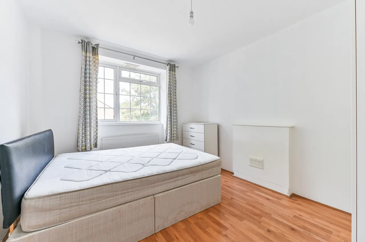 8 Beresford Court, Beresford Road, New Malden, photo 4