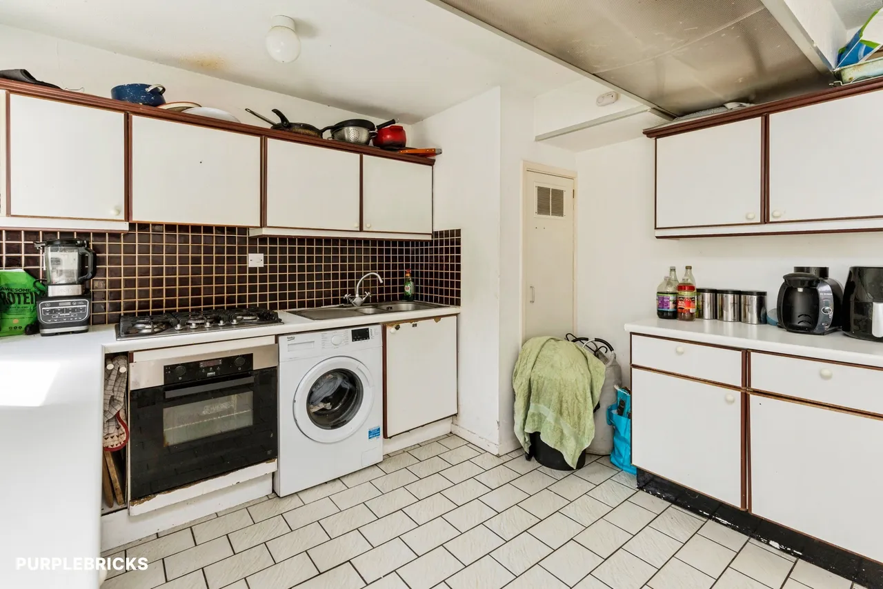 Hawthorn Close, Horsham, RH12, photo 3
