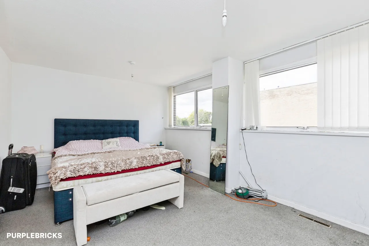 Hawthorn Close, Horsham, RH12, photo 13