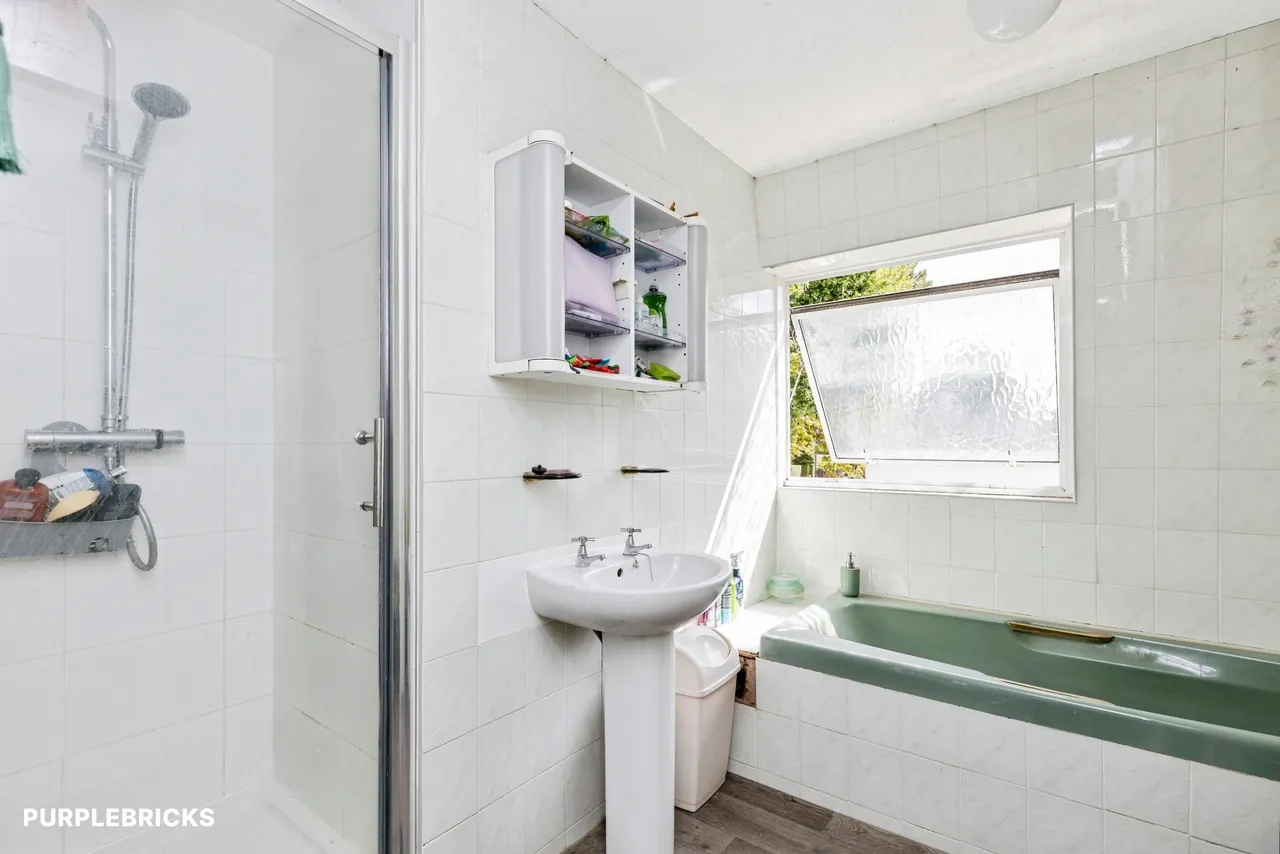 Hawthorn Close, Horsham, RH12, photo 45