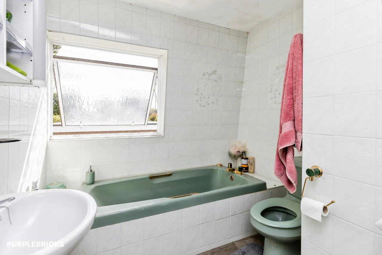 Hawthorn Close, Horsham, RH12, photo 52
