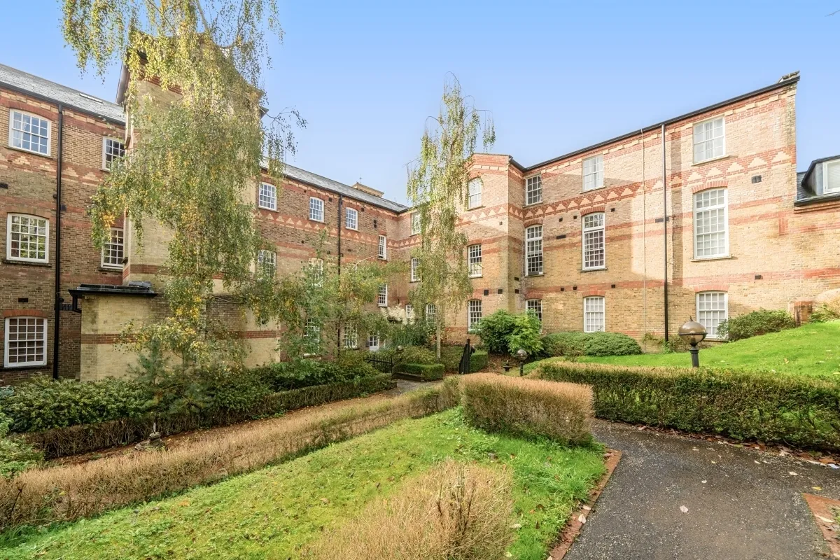 Southdowns Park Haywards Heath RH16, photo 9