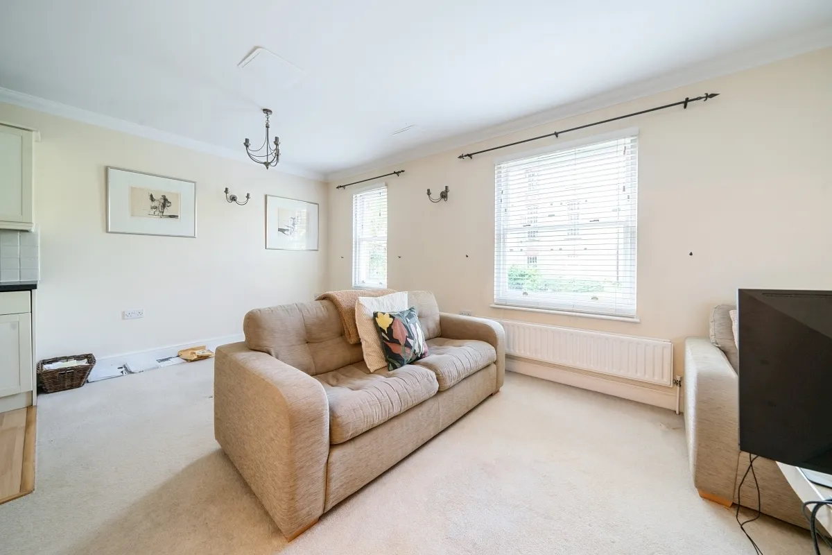 Southdowns Park Haywards Heath RH16, photo 3