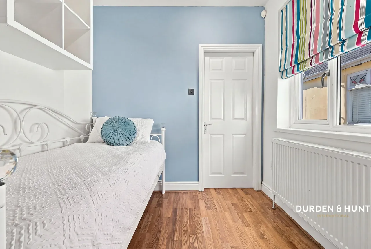 Stradbroke Grove, Clayhall, IG5, photo 14
