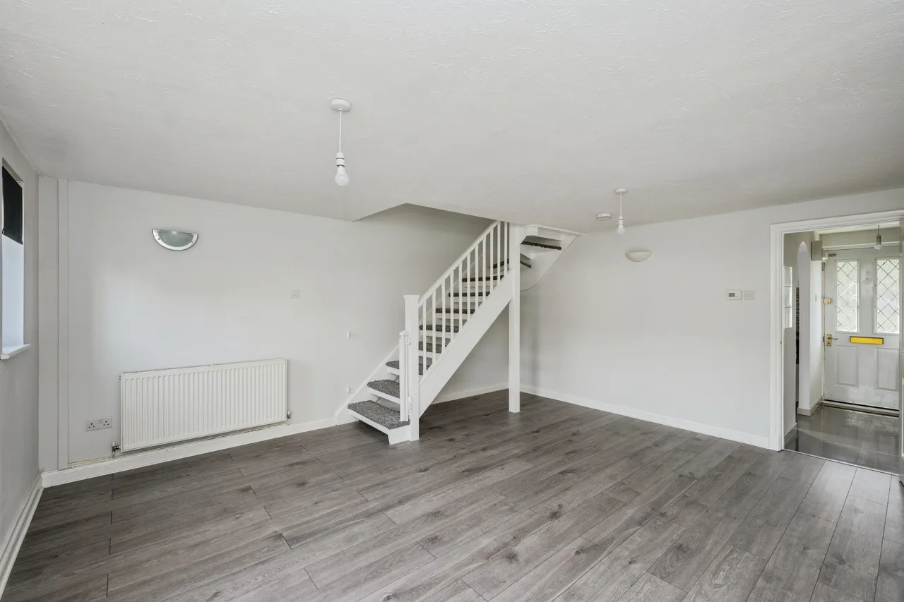 Courtlands Way, Swansea, photo 6