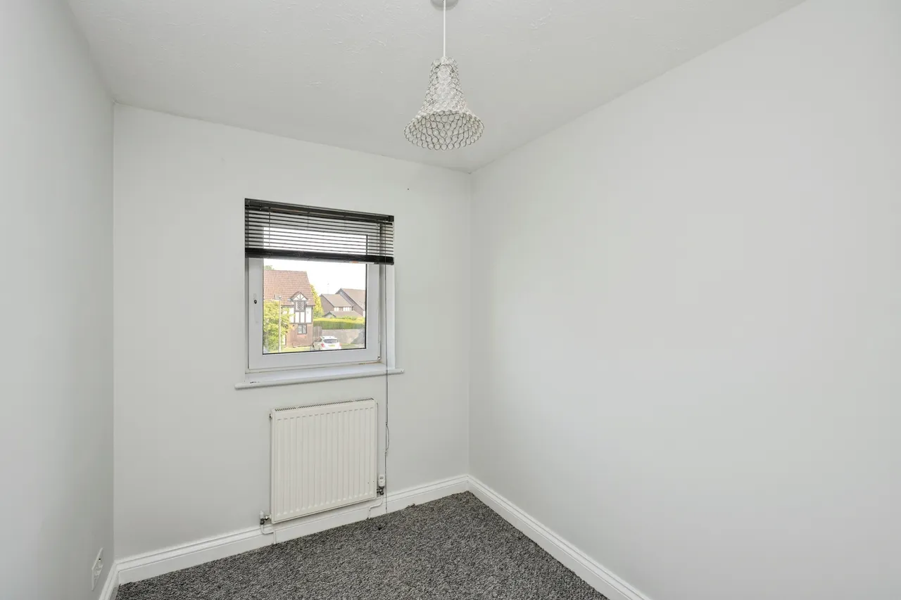 Courtlands Way, Swansea, photo 10