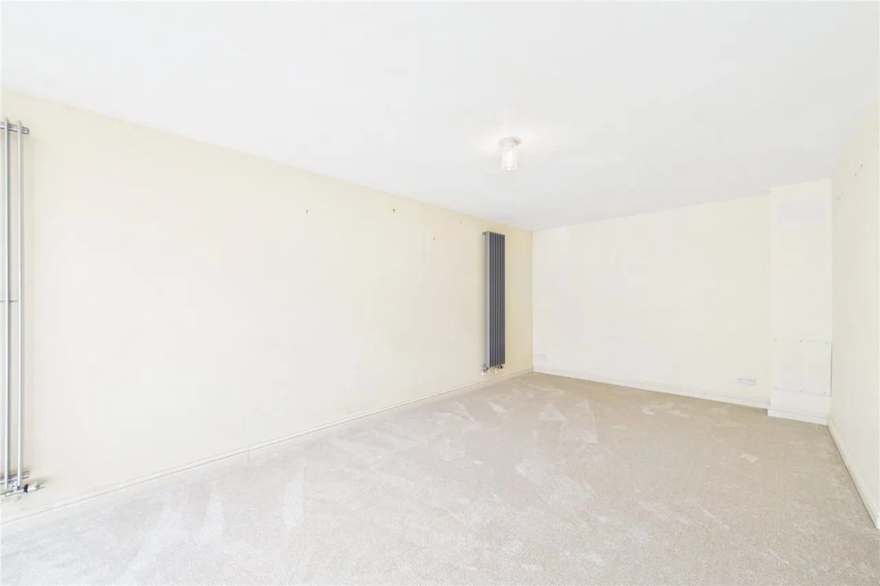 Coltsfoot Close, Burghfield Common, RG7, photo 12