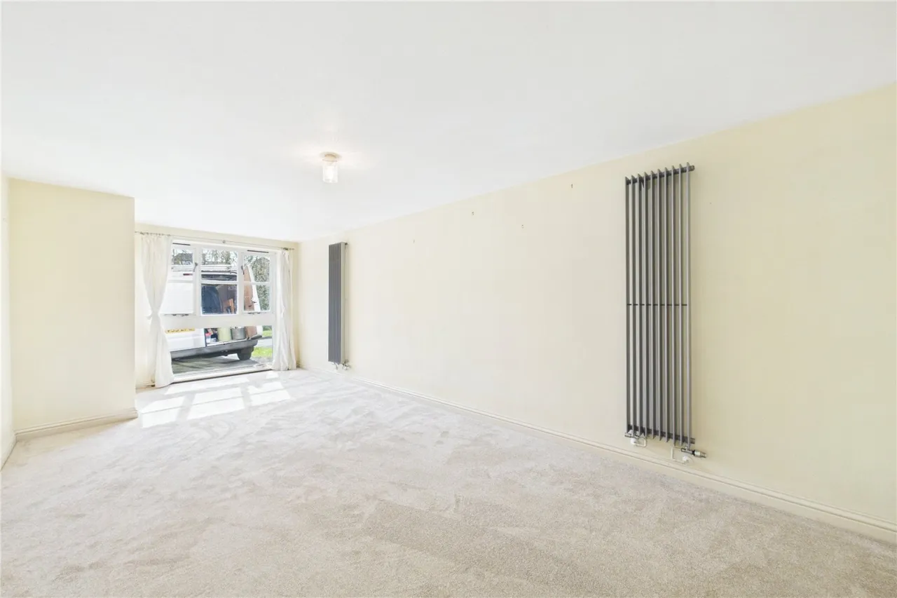 Coltsfoot Close, Burghfield Common, RG7, photo 11