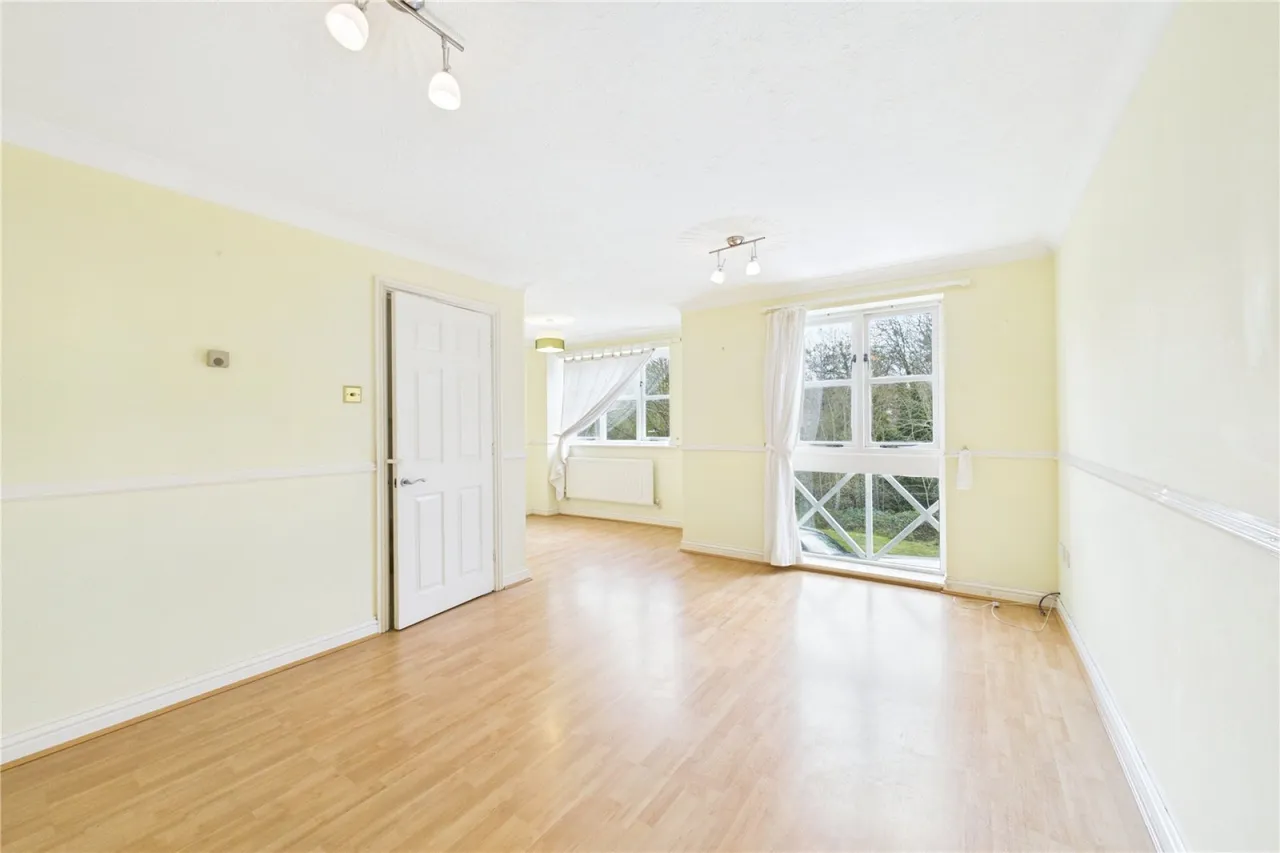 Coltsfoot Close, Burghfield Common, RG7, photo 5