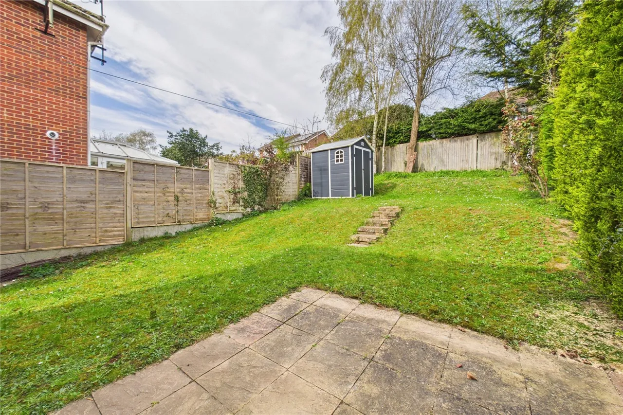 Coltsfoot Close, Burghfield Common, RG7, photo 16